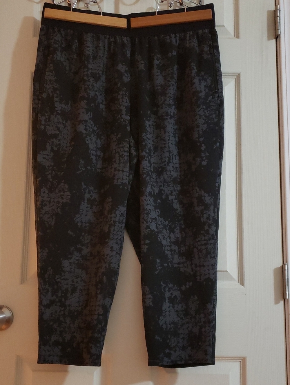 Torrid Women Size 2/XXL Black Marbled Athletic Joggers Atheleisure With Pockets